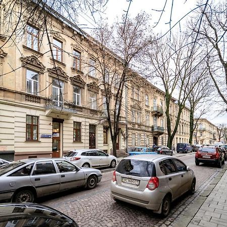Modern Apartment In The Old City Lemberg Exterior foto