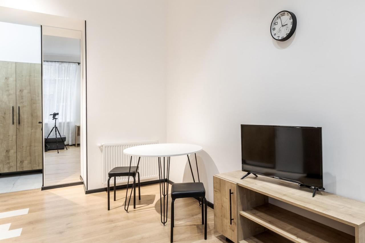 Modern Apartment In The Old City Lemberg Exterior foto