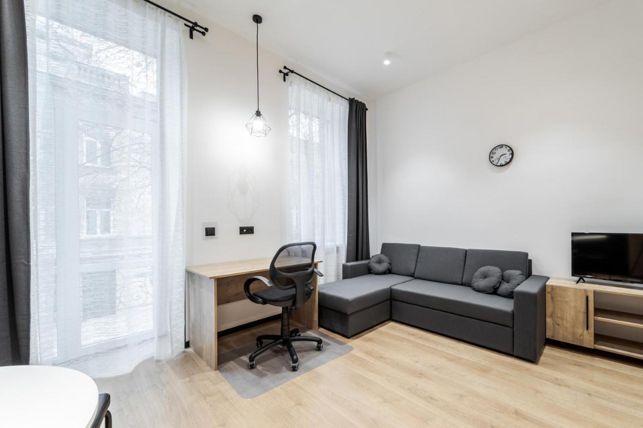 Modern Apartment In The Old City Lemberg Exterior foto