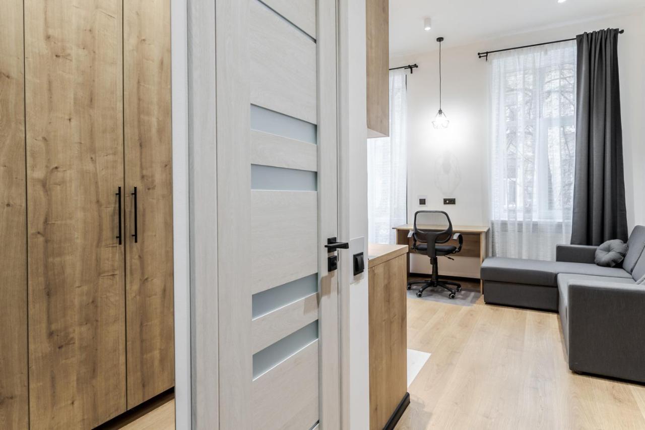 Modern Apartment In The Old City Lemberg Exterior foto